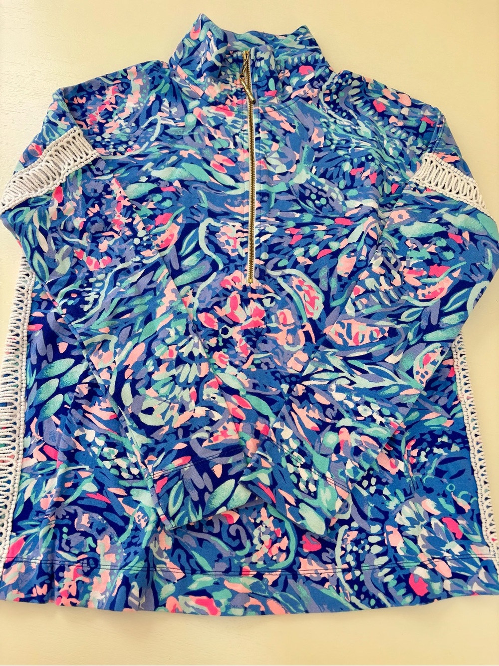 Lilly Pulitzer Women’s Blue Tropical Print Pullover w/Zip Size Small EUC